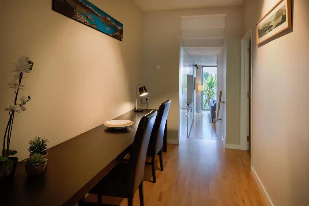Stunning Lakeview 1 Bedroom Apartment Queenstown Eksteriør billede