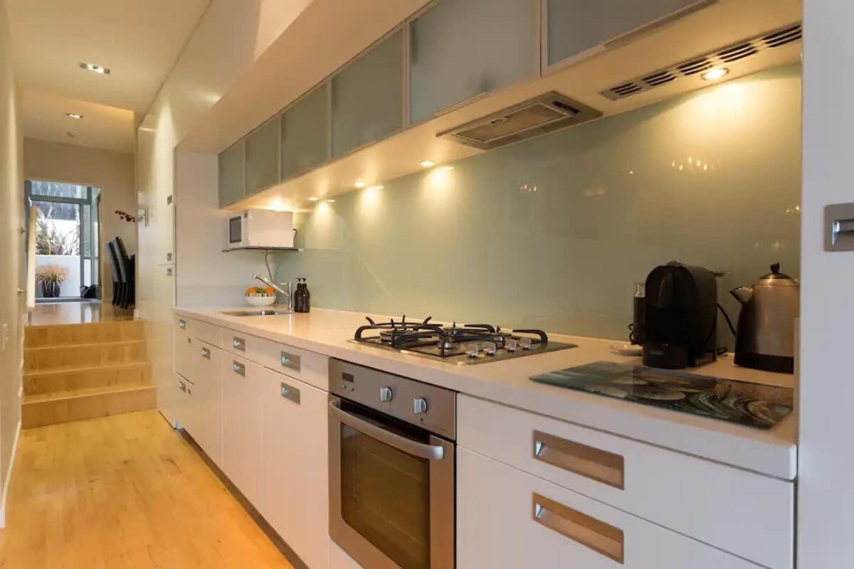 Stunning Lakeview 1 Bedroom Apartment Queenstown Eksteriør billede
